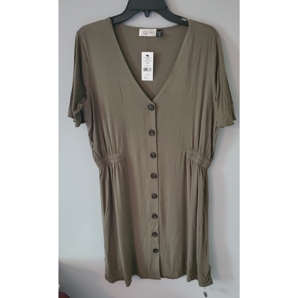 NWT! Button front swing dress